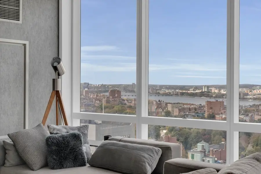 1 Franklin #2304, Boston, MA 02110 - #3