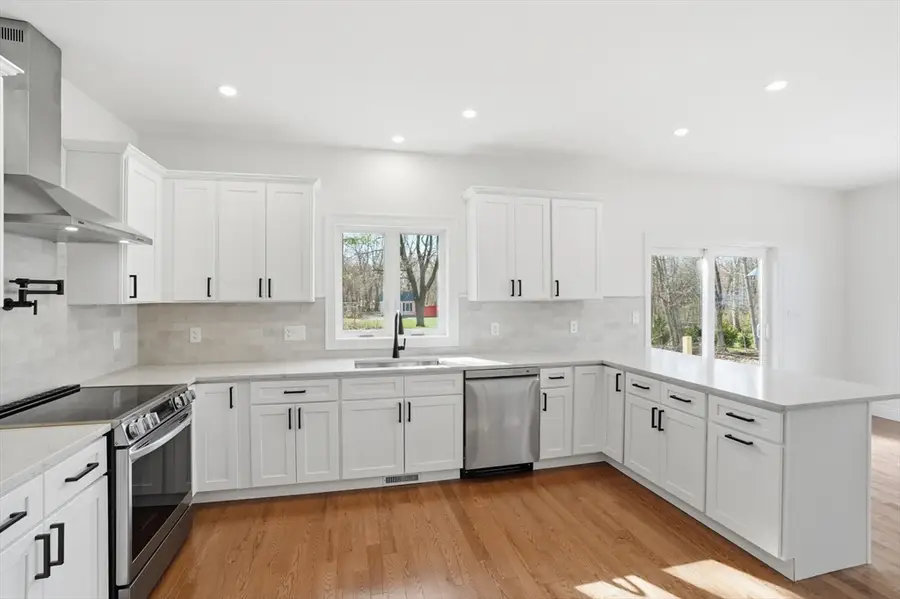 2 Valley Run Dr, Attleboro, MA 02703 - #3