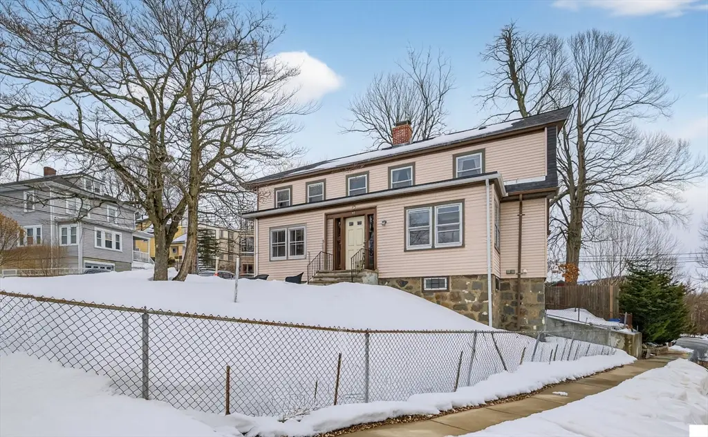 27 S Crescent Circuit, Boston, MA 02135 - #1