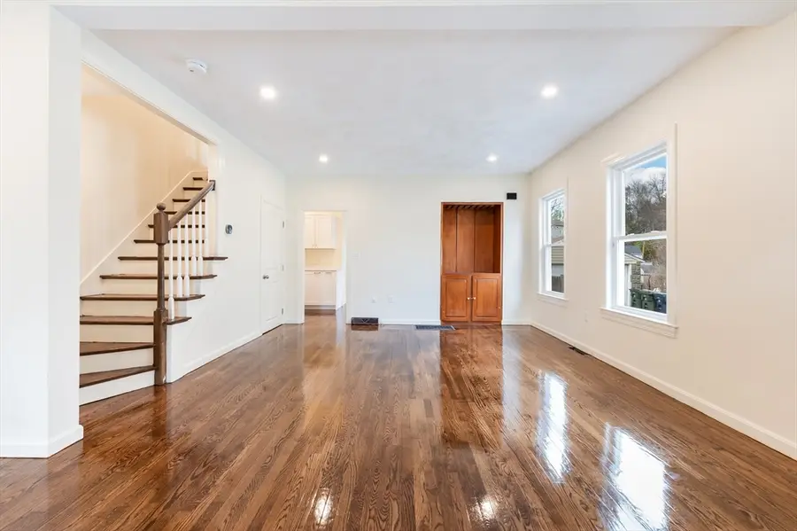 2-4 Brechin Ter, Andover, MA 01810 - #2