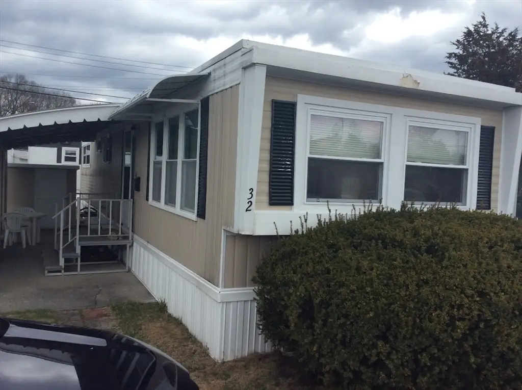 131 Washington St #32, Foxborough, MA 02760 - #1