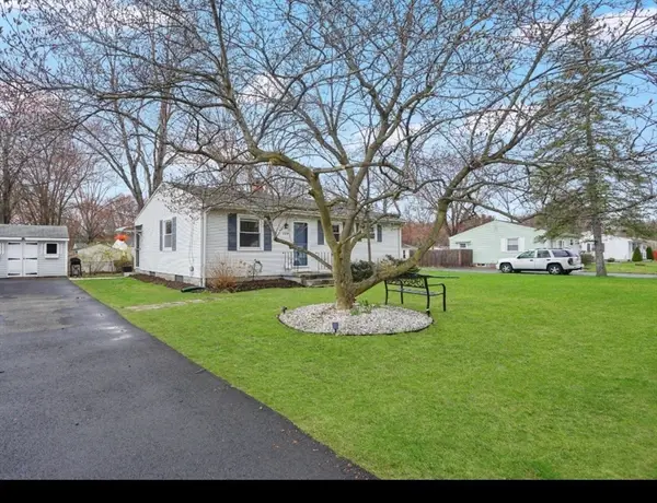 134 Newhouse St, Springfield, MA 01118