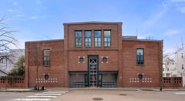 71 Fulkerson St #210, Cambridge, MA 02141