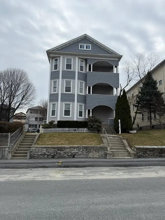 49 Perry Ave, Worcester, MA 01610