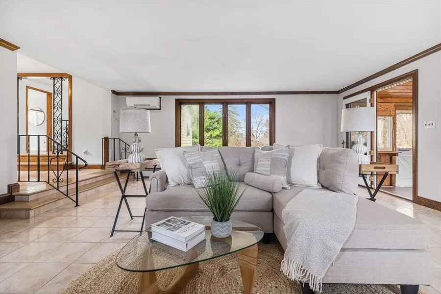 236 Village St, Medway, MA 02053 - #3