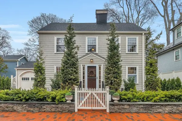 9 Kenway St, Cambridge, MA 02138