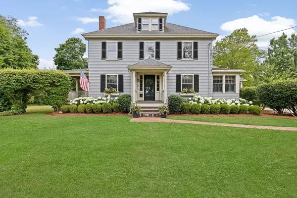 21 Middle Street, Hingham, MA 02043