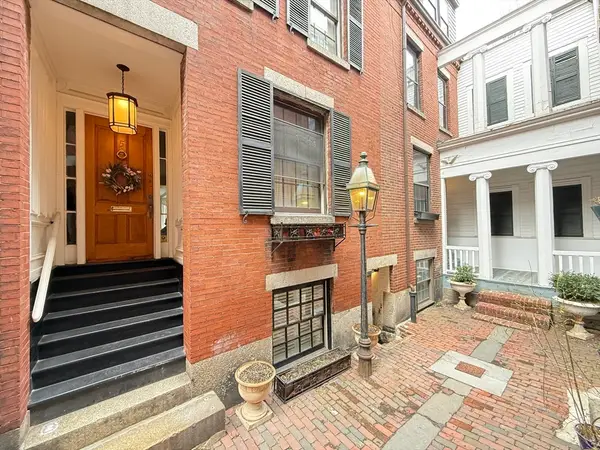 5 Rollins Place, Boston, MA 02114