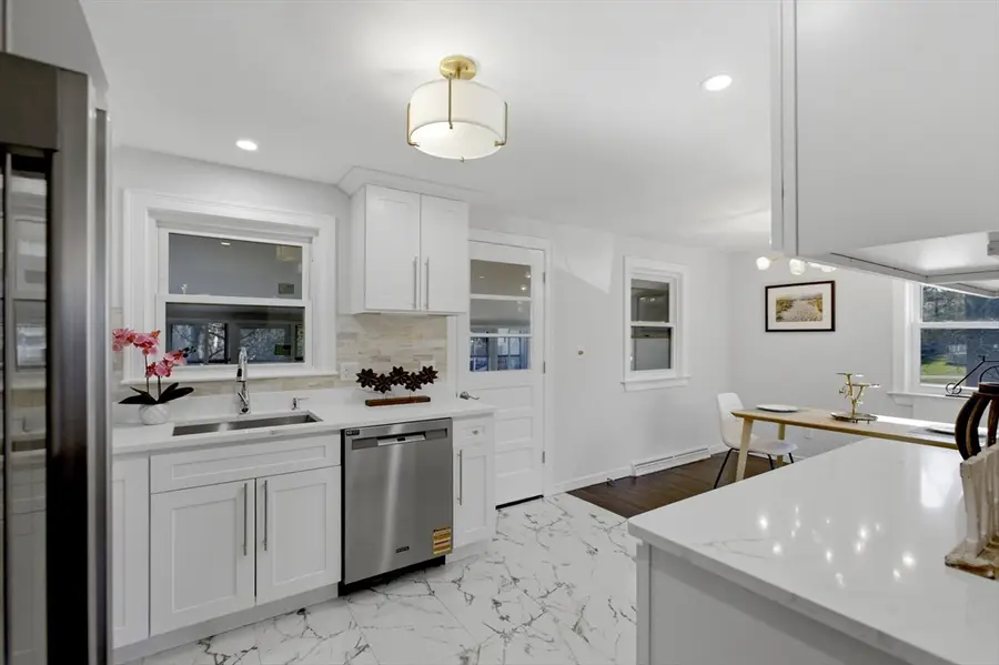 607 Turnpike St, Stoughton, MA 02072 - #3