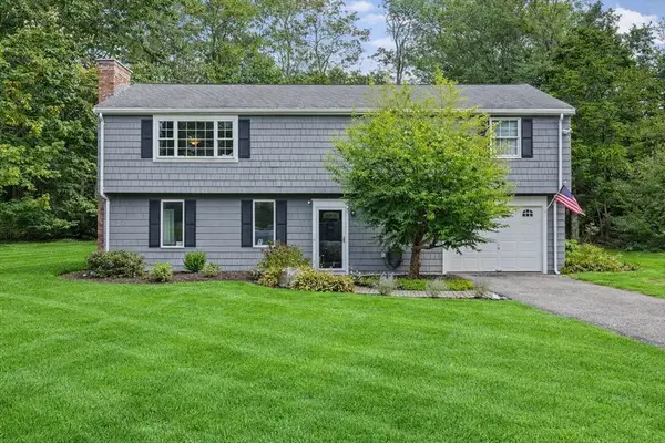 130 Winslow Cemetery Rd, Marshfield, MA 02050