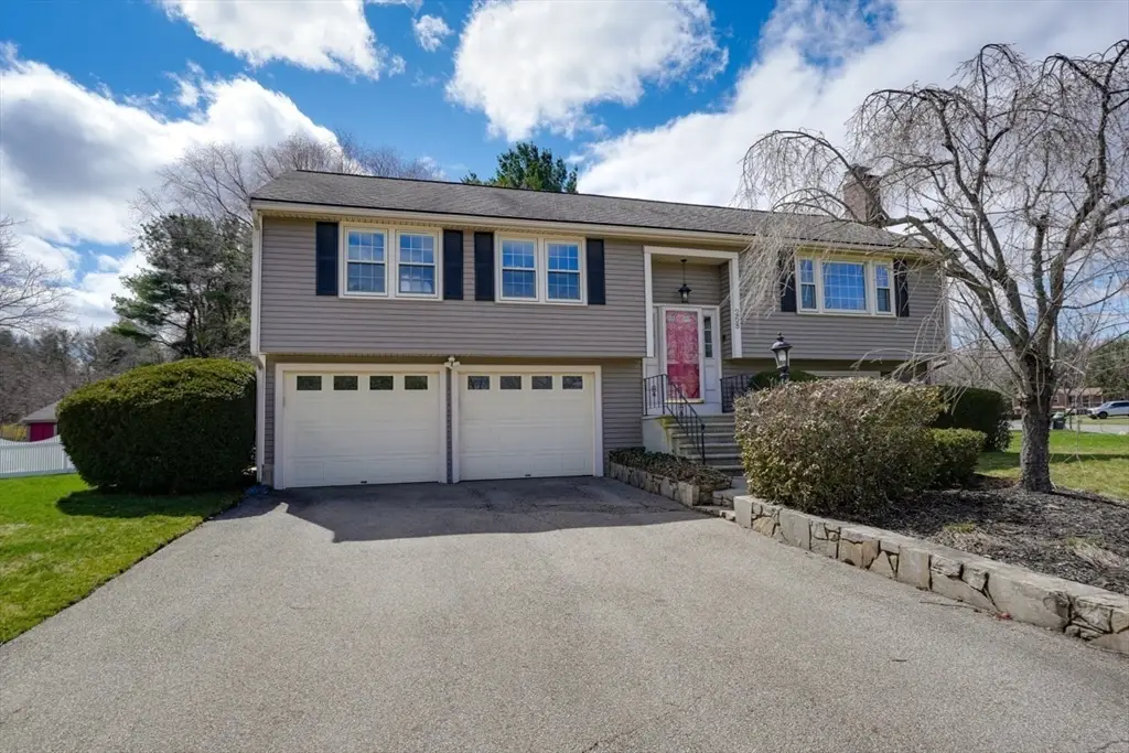 268 Davis St, Northborough, MA 01532 - #1