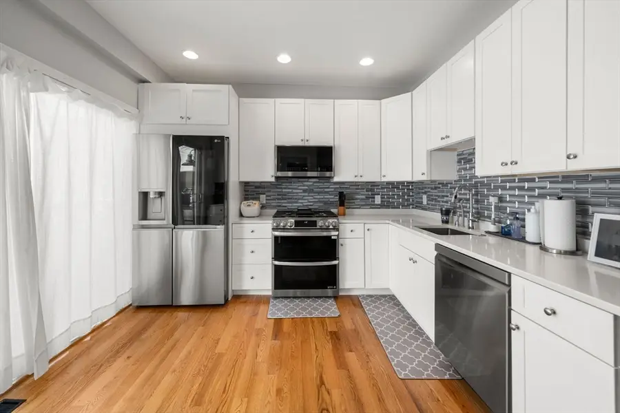 110 D St, Boston, MA 02127 - #3