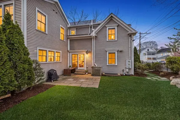 56 Churchill Ave #56, Cambridge, MA 02140