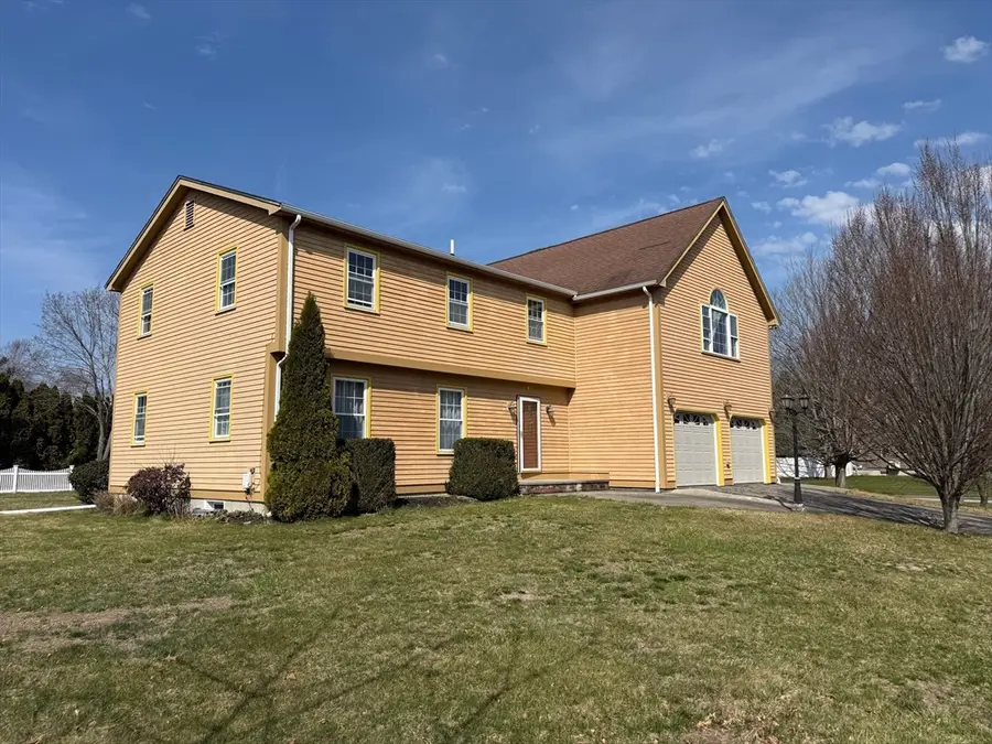 10 Jane Howland Dr, Seekonk, MA 02771 - #2