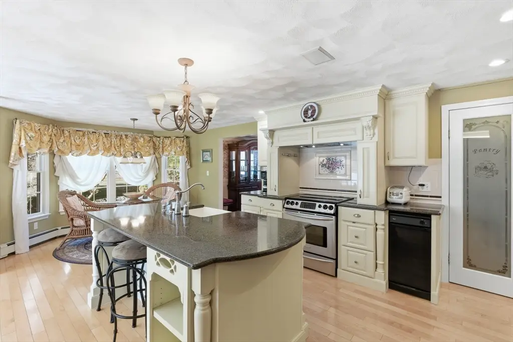 15 Nichols Street, North Reading, MA 01864 - #1