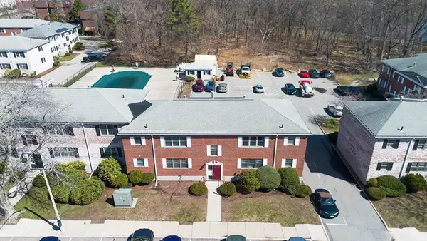 137 Lake Shore Rd #4, Boston, MA 02135