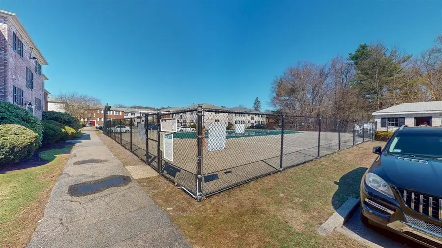 137 Lake Shore Rd #4, Boston, MA 02135 - #3