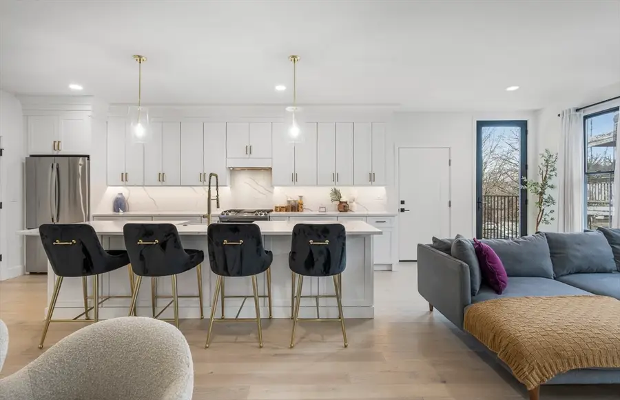 839 Saratoga St #3, Boston, MA 02128 - #3