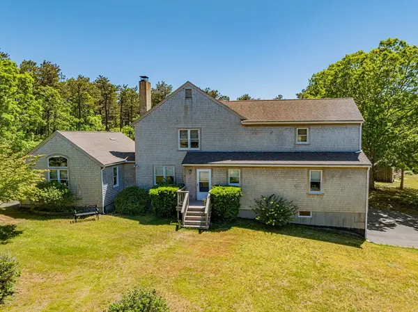 2 Short Lots Ln, Truro, MA 02666