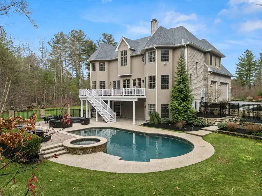 9 Janice Ave, North Reading, MA 01864 - #3