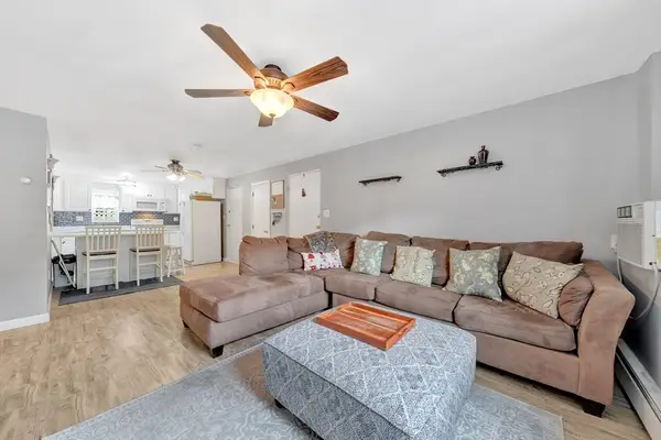 29 Arlington Rd #1-1, Woburn, MA 01801