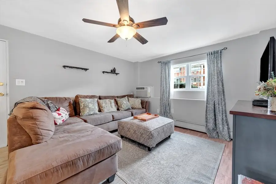 29 Arlington Rd #1-1, Woburn, MA 01801 - #3