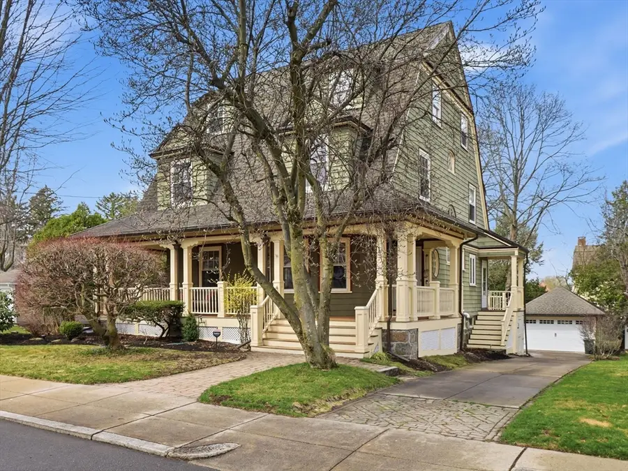 37 Pomfret St, Boston, MA 02132 - #3