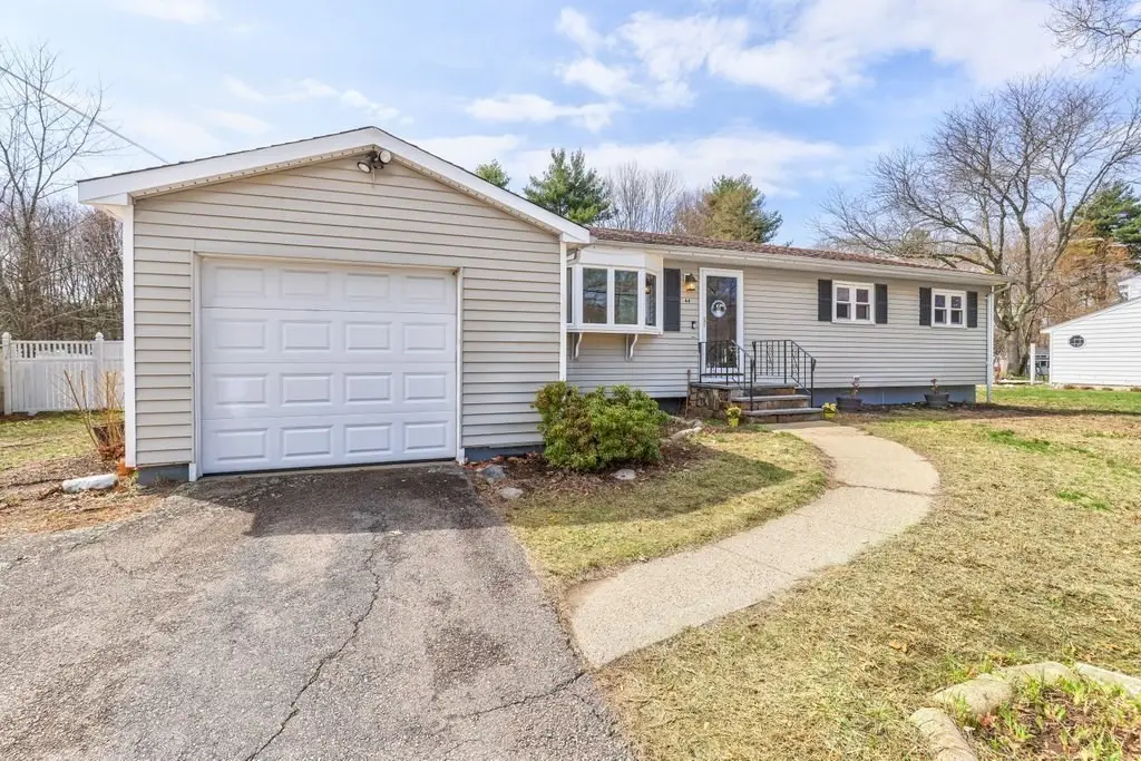 44 Temi Rd, Holliston, MA 01746 - #1