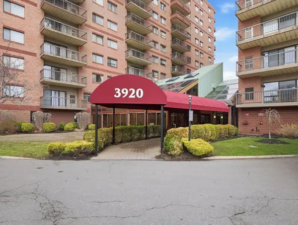 3920 Mystic Valley Pkwy #423, Medford, MA 02155