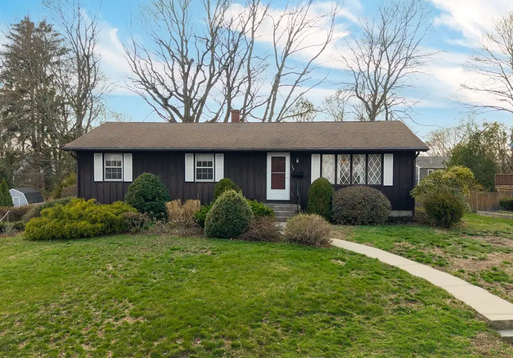 172 Brook St, Somerset, MA 02726 - #1