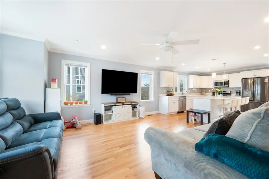 1005 Auburn St #B3, Whitman, MA 02382 - #3