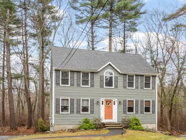 7 Avon St, Wilmington, MA 01887