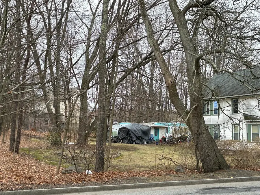 219 Montvale Ae, Woburn, MA 01801 - #3