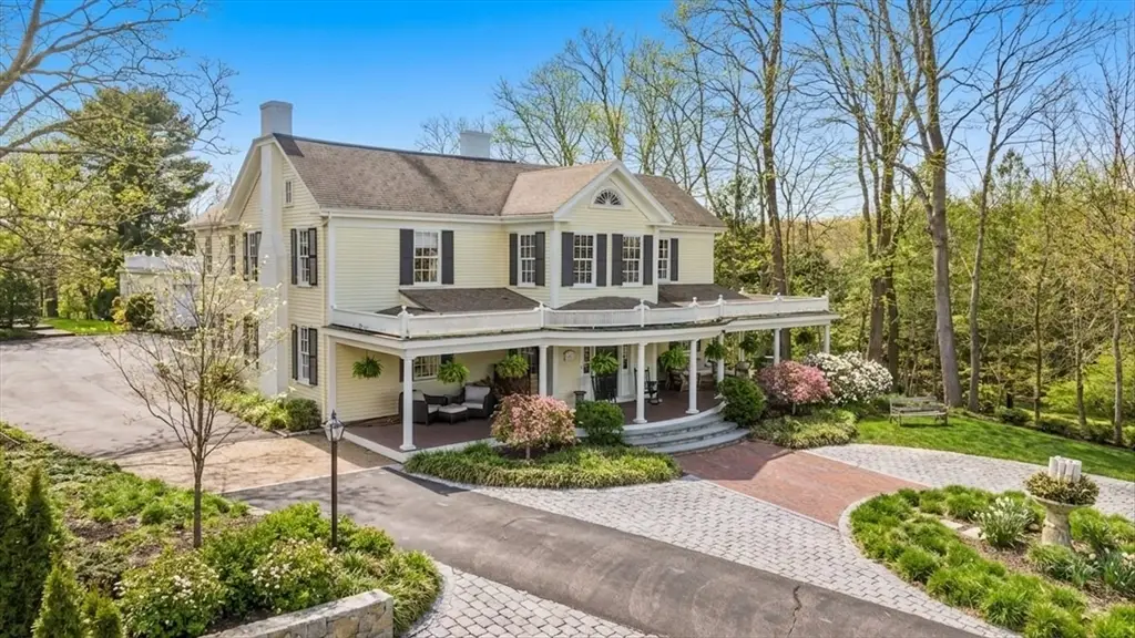 54 Lincoln Street, Hingham, MA 02043 - #1