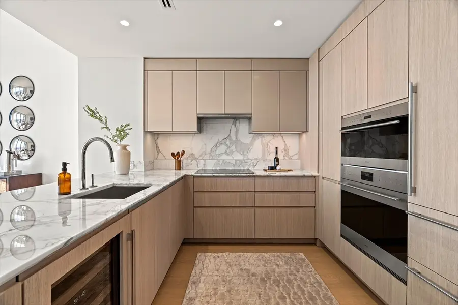 682 Atlantic Ave #40B, Boston, MA 02111 - #3