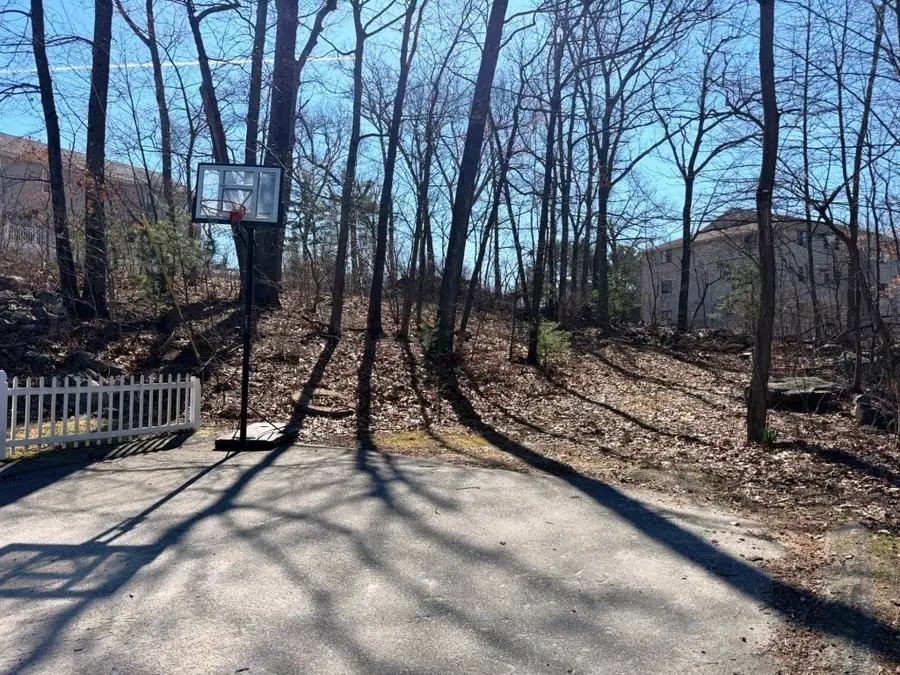 13 Pocasset St, Worcester, MA 01604 - #2