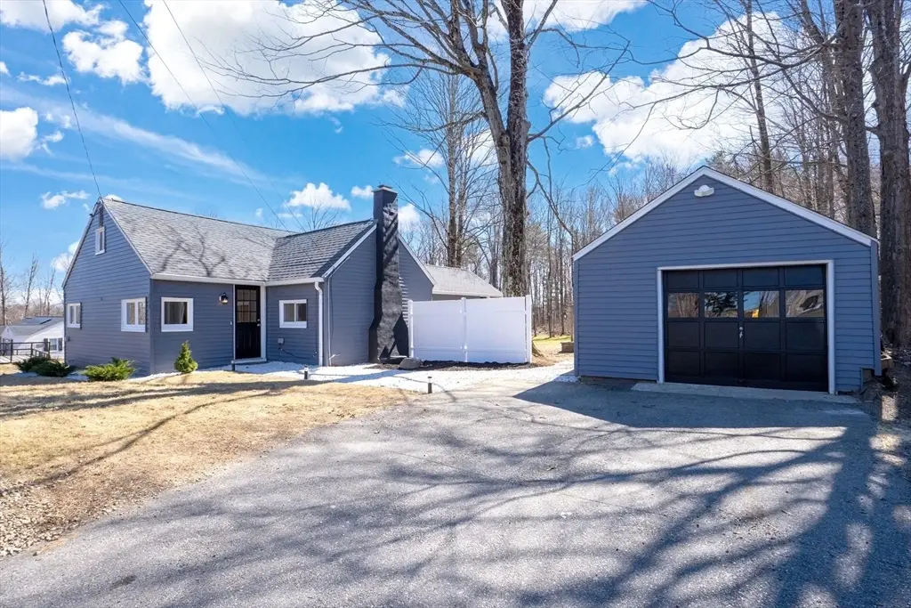 142 Whiting St, Lunenburg, MA 01462 - #1