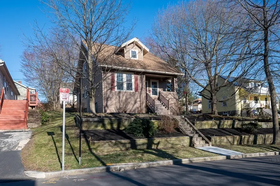 55 Standish St, Worcester, MA 01604 - #2