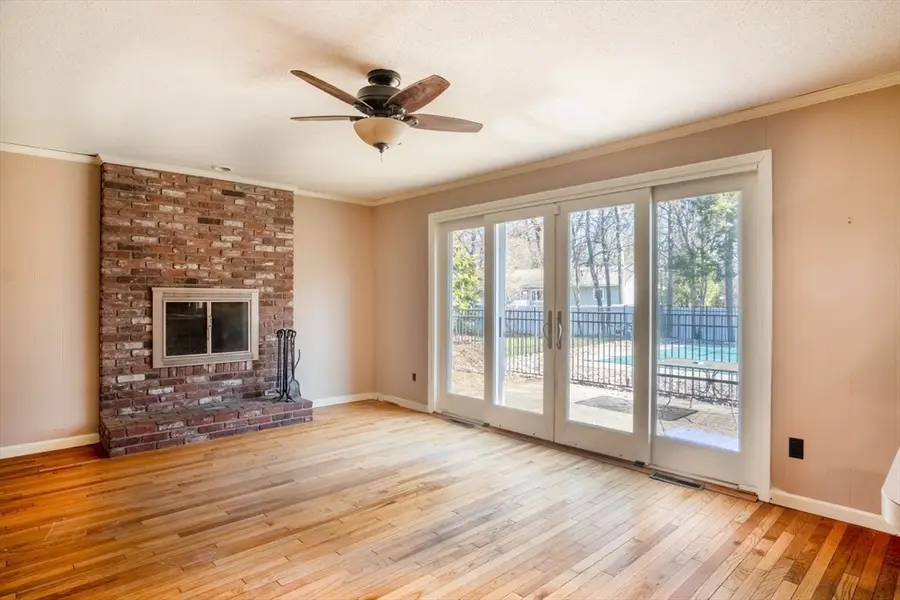 252 Pinewood Drive, Longmeadow, MA 01106 - #3