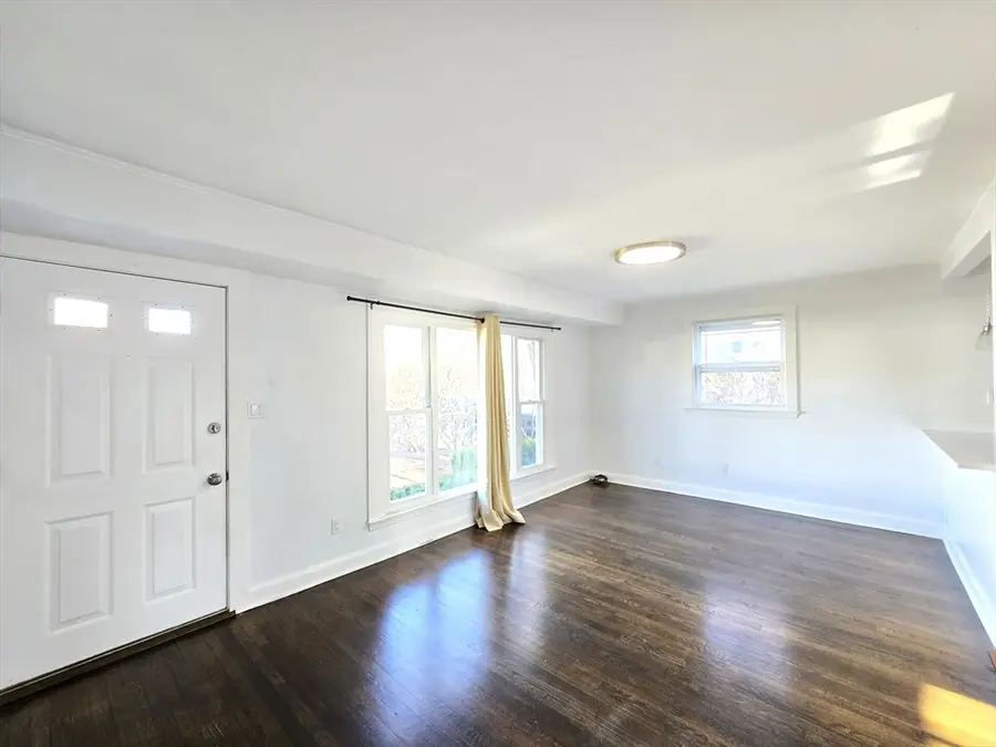 595 South St, Holbrook, MA 02343 - #3