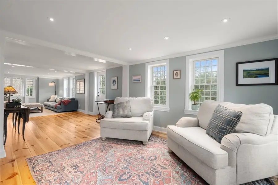 102 Washington St, Sherborn, MA 01770 - #3