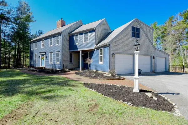 34 Pine Hill Ln, Marion, MA 02738