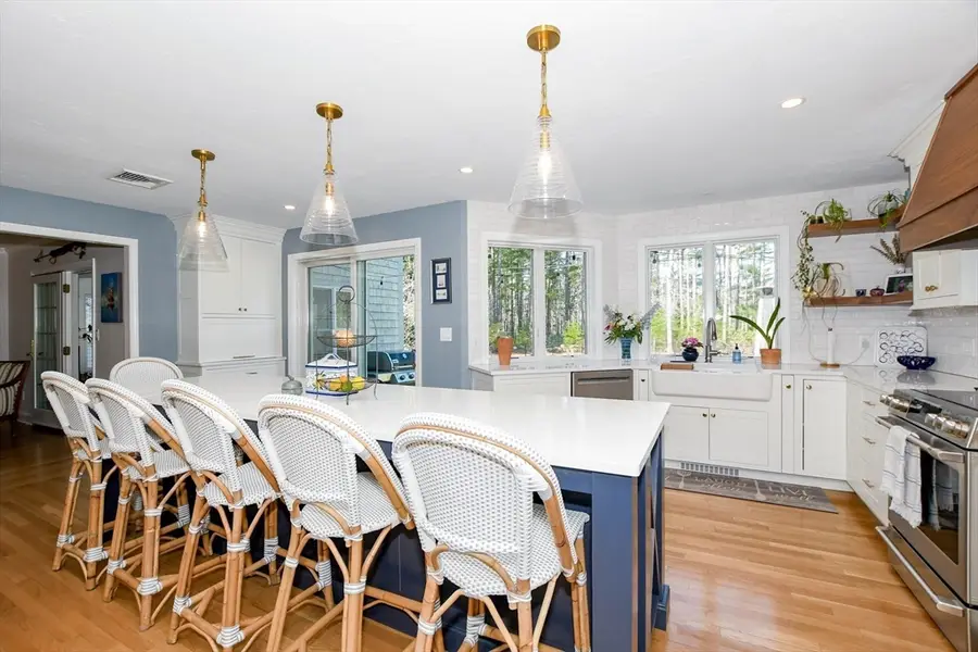 34 Pine Hill Ln, Marion, MA 02738 - #2