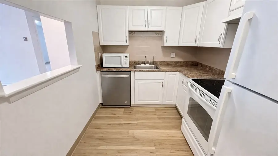 15 Weld St #18, Framingham, MA 01702 - #3