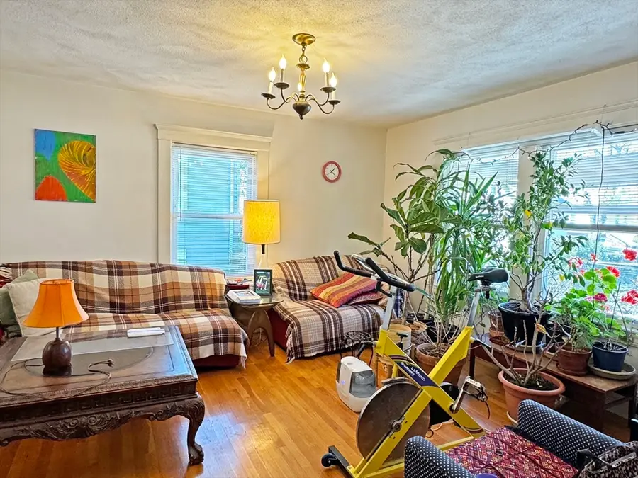 12-14 Nottingham St, Newton, MA 02459 - #3