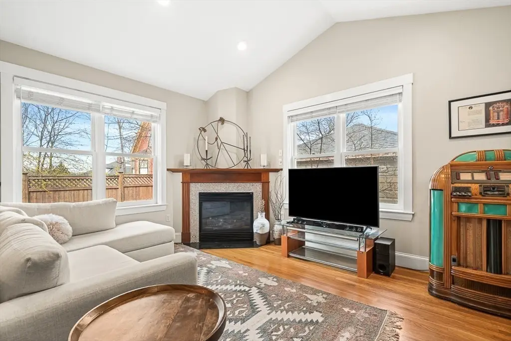 31 Mystic Ave #31, Winchester, MA 01890 - #1