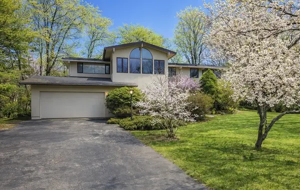 58 Solomon Pierce Rd, Lexington, MA 02420