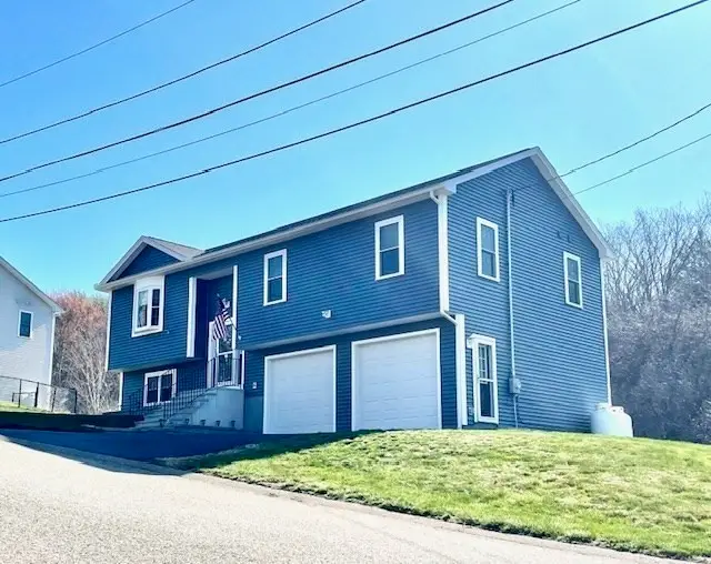 4 Valley View Dr, Spencer, MA 01562 - #2