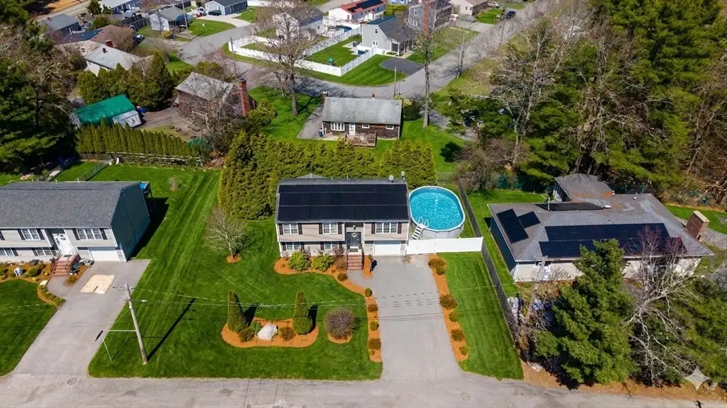 35 Avery St, New Bedford, MA 02745 - #1