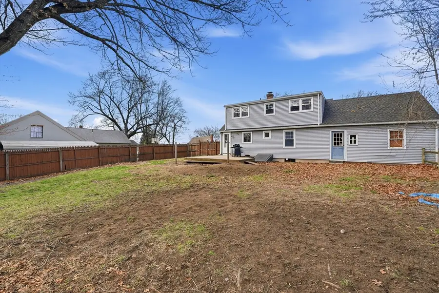 111 Woodlawn St, Chicopee, MA 01020 - #2